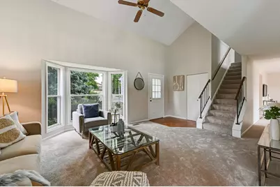 121 Heath Place, Westmont, IL 60559 - Photo 4