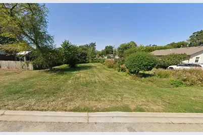 1316 N Oak Avenue, Round Lake Beach, IL 60073 - Photo 2
