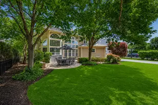 1534 Constitution Dr, Glenview, IL 60026 - Photo 34