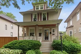 3808 N Ridgeway Ave, Chicago, IL 60618 - Photo 2