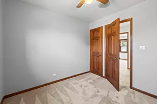 1300 Wolff Ave, Elgin, IL 60123 - Photo 40