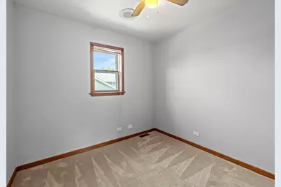 1300 Wolff Avenue, Elgin, IL 60123 - Photo 20