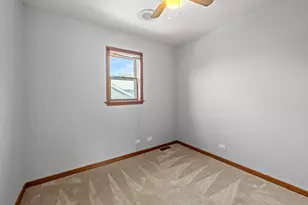 1300 Wolff Ave, Elgin, IL 60123 - Photo 20
