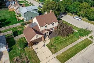 1300 Wolff Ave, Elgin, IL 60123 - Photo 18