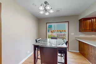 1300 Wolff Ave, Elgin, IL 60123 - Photo 32