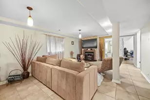 8850 S Mozart Ave, Evergreen Park, IL 60805 - Photo 16