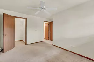 330 Leah Ln, Woodstock, IL 60098 - Photo 12