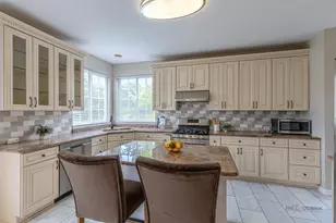 775 Lipizzan Ln, Wauconda, IL 60084 - Photo 8