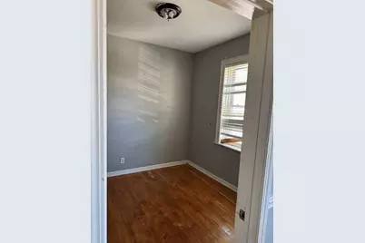 8357 S Marquette Avenue, Chicago, IL 60617 - Photo 18