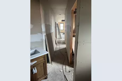 8357 S Marquette Avenue, Chicago, IL 60617 - Photo 24
