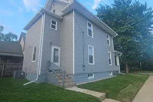 583 S Lasalle Ave, Aurora, IL 60505 - Photo 6