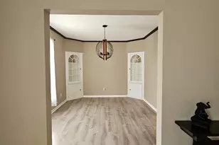 583 S Lasalle Ave, Aurora, IL 60505 - Photo 24