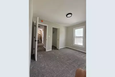 583 S Lasalle Avenue, Aurora, IL 60505 - Photo 18