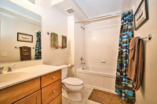 9655 Woods Dr, Skokie, IL 60077 - Photo 32
