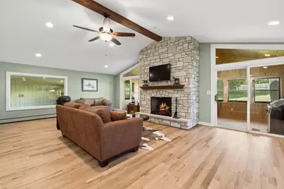 3605 Oak Ridge Road, Crystal Lake, IL 60012 - Photo 8