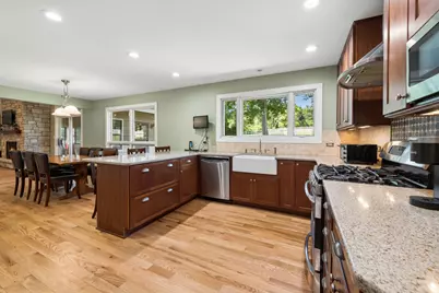3605 Oak Ridge Road, Crystal Lake, IL 60012 - Photo 4