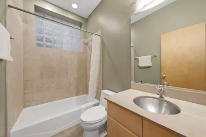 1054 N Hermitage Avenue #1, Chicago, IL 60622 - Photo 22