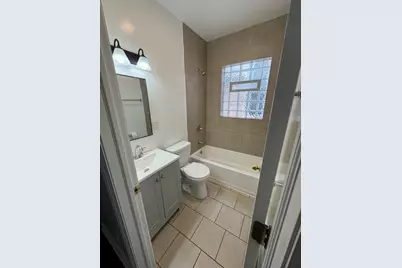 3434 W Le Moyne Street #2, Chicago, IL 60651 - Photo 10