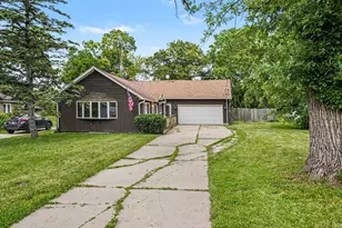 26330 W Grapevine Ave, Antioch, IL 60002 - Photo 1