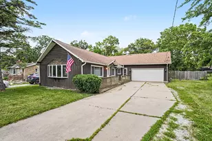26330 W Grapevine Ave, Antioch, IL 60002 - Photo 2