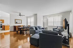 2549 Lincoln Park Ct, Crest Hill, IL 60403 - Photo 4