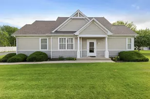 2549 Lincoln Park Ct, Crest Hill, IL 60403 - Photo 2