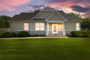 2549 Lincoln Park Ct, Crest Hill, IL 60403 - Photo 1