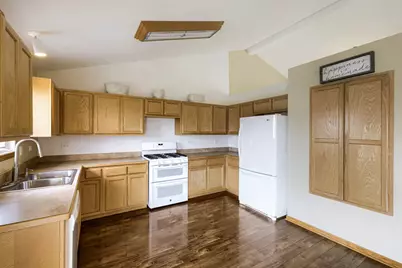 7005 Cornwall Drive, Joliet, IL 60431 - Photo 8