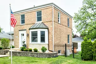 8310 N Oriole Ave, Niles, IL 60714 - Photo 1