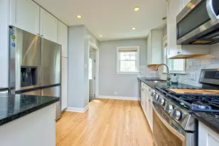 8310 N Oriole Ave, Niles, IL 60714 - Photo 10