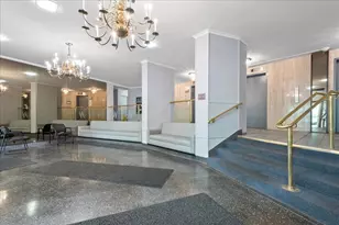7141 N Kedzie Ave, Chicago, IL 60645 - Photo 2