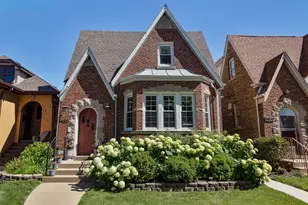 5632 W Pensacola Ave, Chicago, IL 60634 - Photo 1