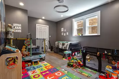 5632 W Pensacola Avenue, Chicago, IL 60634 - Photo 14