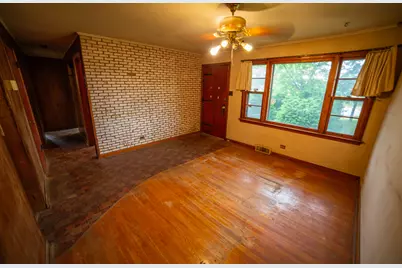 8919 W 95th Street, Palos Hills, IL 60465 - Photo 4