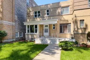 142 Callan Ave, Evanston, IL 60202 - Photo 2