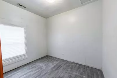832 E 153 Street, Phoenix, IL 60426 - Photo 18