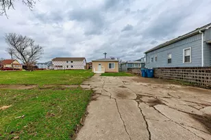832 E 153 St, Phoenix, IL 60426 - Photo 28