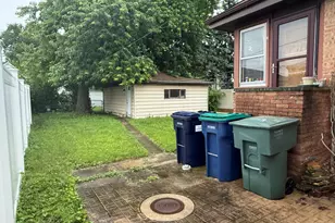 9559 S Mozart Ave, Evergreen Park, IL 60805 - Photo 2