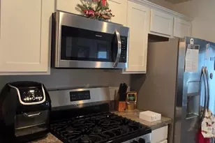 612 Spring Leaf Dr, Joliet, IL 60431 - Photo 10