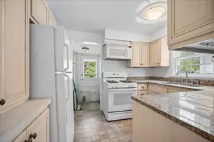 735 Prairie Ave, Barrington, IL 60010 - Photo 6