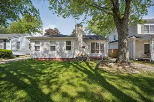 735 Prairie Ave, Barrington, IL 60010 - Photo 1