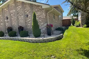 246 S Ingleside Ave, Glenwood, IL 60425 - Photo 2