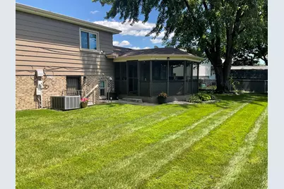 246 S Ingleside Avenue, Glenwood, IL 60425 - Photo 4