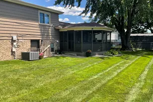 246 S Ingleside Ave, Glenwood, IL 60425 - Photo 4