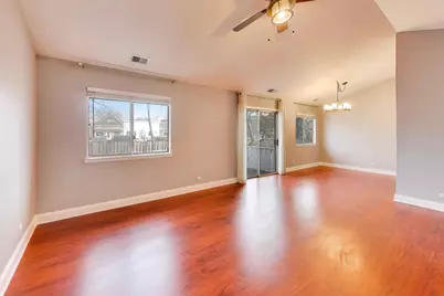 10 Waterbury Lane #M2, Schaumburg, IL 60193 - Photo 4