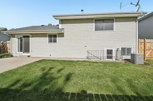 1036 E Meadow Lake Dr, Palatine, IL 60074 - Photo 34