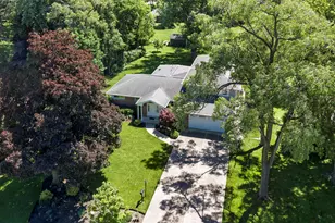 249 Spruce Rd, Northbrook, IL 60062 - Photo 34