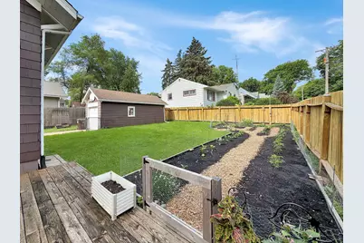 904 S McKinley Avenue, Freeport, IL 61032 - Photo 32