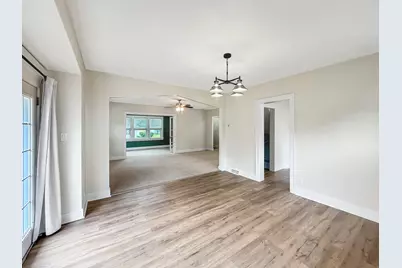 904 S McKinley Avenue, Freeport, IL 61032 - Photo 4