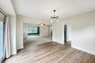 904 S McKinley Ave, Freeport, IL 61032 - Photo 4